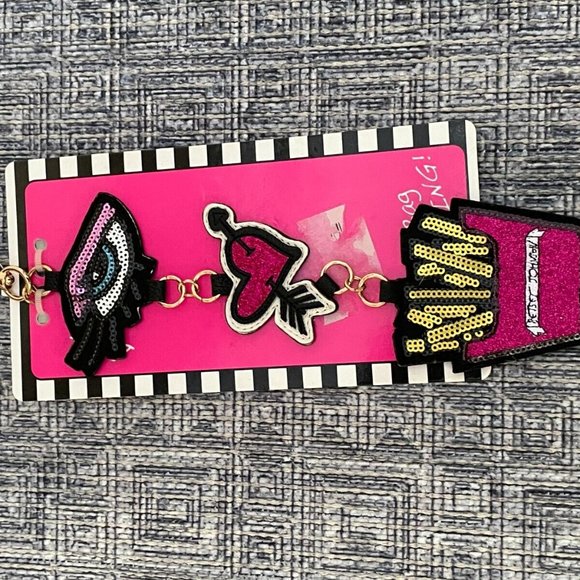 Betsey Johnson Keys Holder Sequin French Fries Heart eye Keychain - Picture 3 of 12